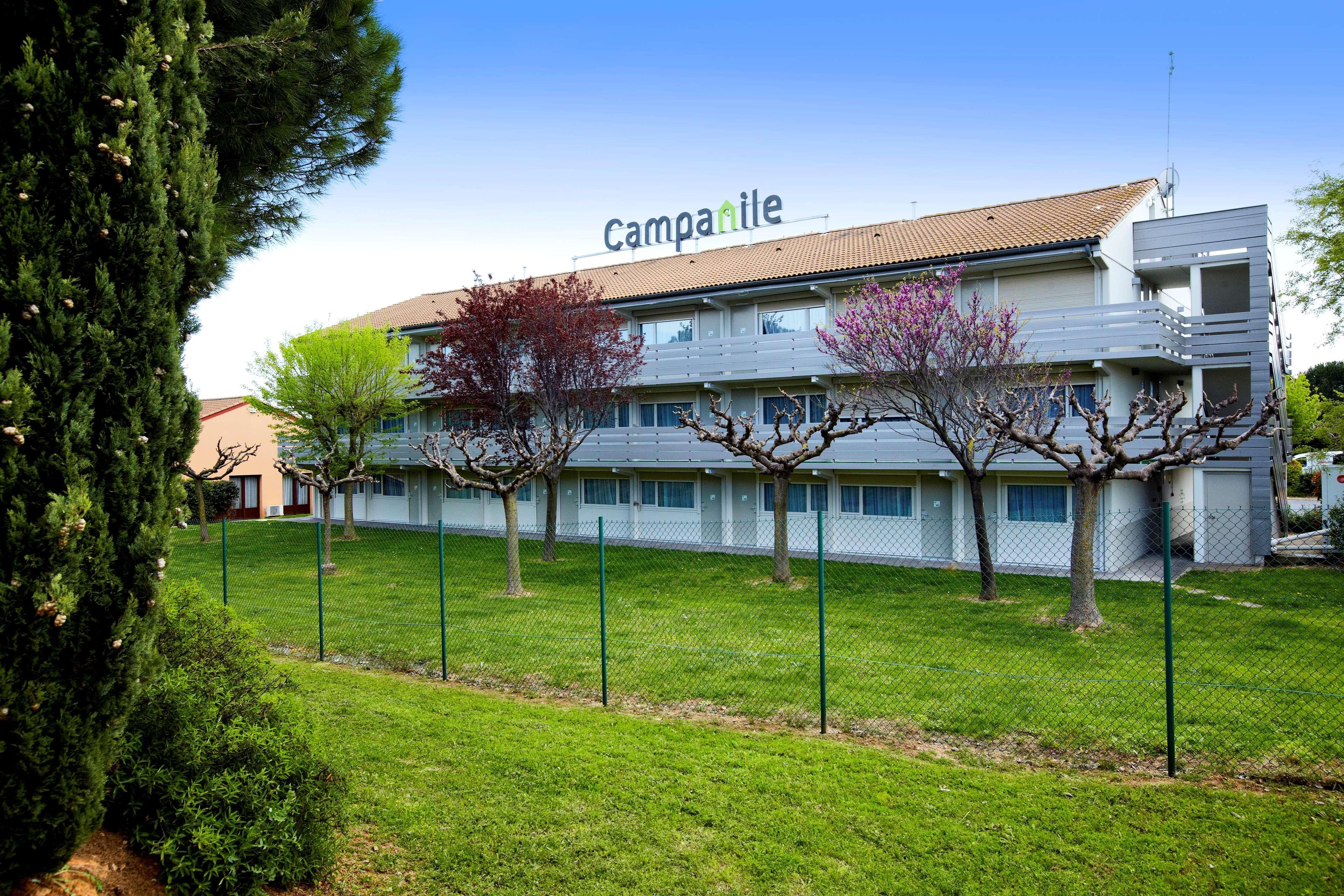Отель Campanile Beziers A9/A75 Экстерьер фото